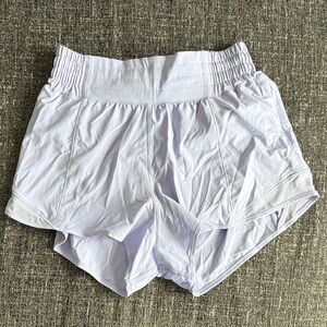 Lululemon Hotty Hot High-Rise Lined Short 2.5" in Lilac Smoke Size 4
